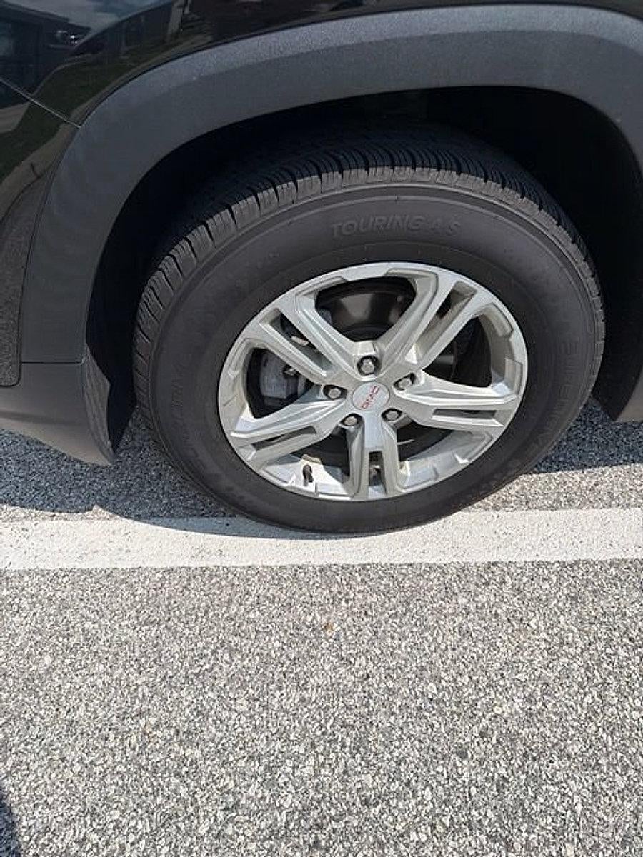 2023 GMC Terrain FWD 4dr SLE