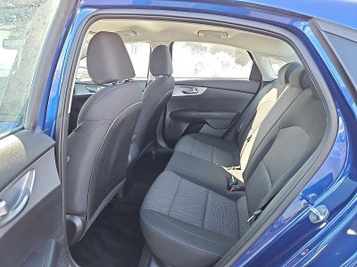 2022 Kia Forte LXS IVT