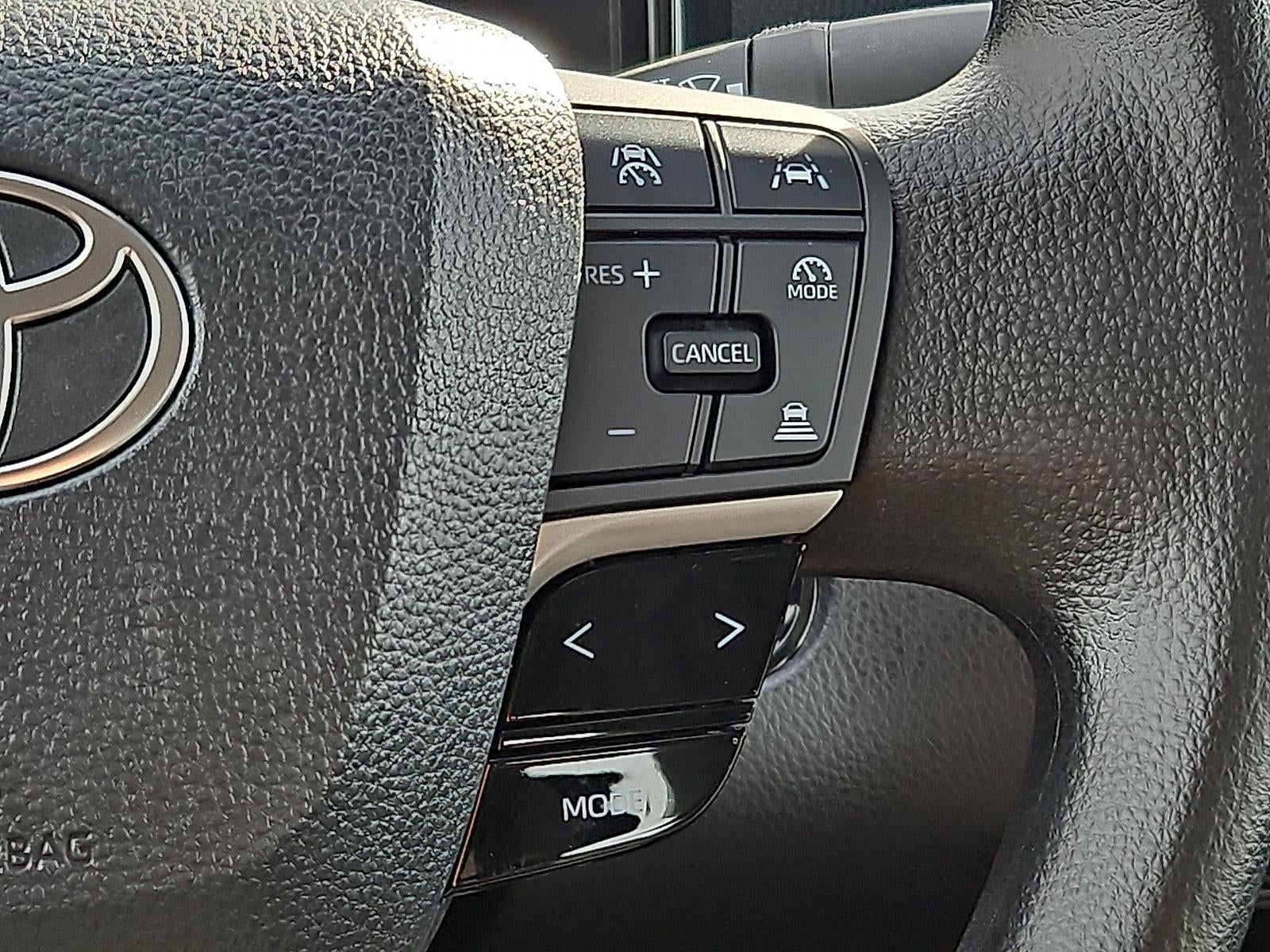 2025 Toyota Camry LE AWD (Natl)