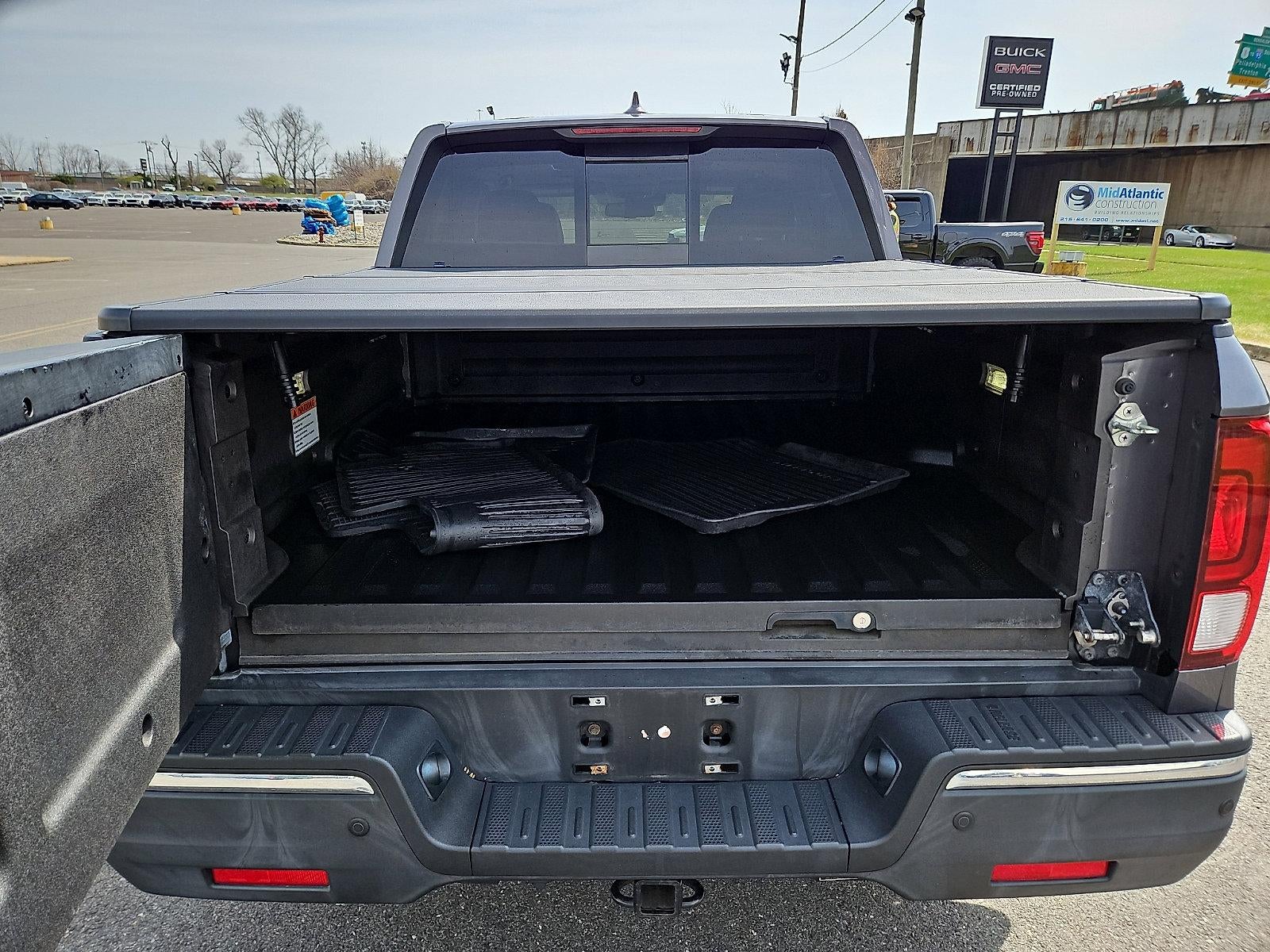 2017 Honda Ridgeline RTL-E 4x4 Crew Cab 5.3' Bed