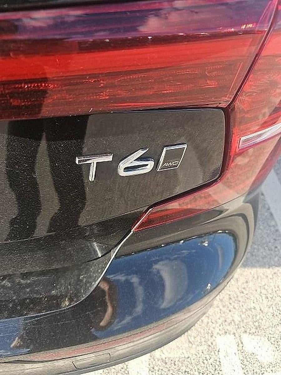 2020 Volvo S60 T6 AWD Momentum