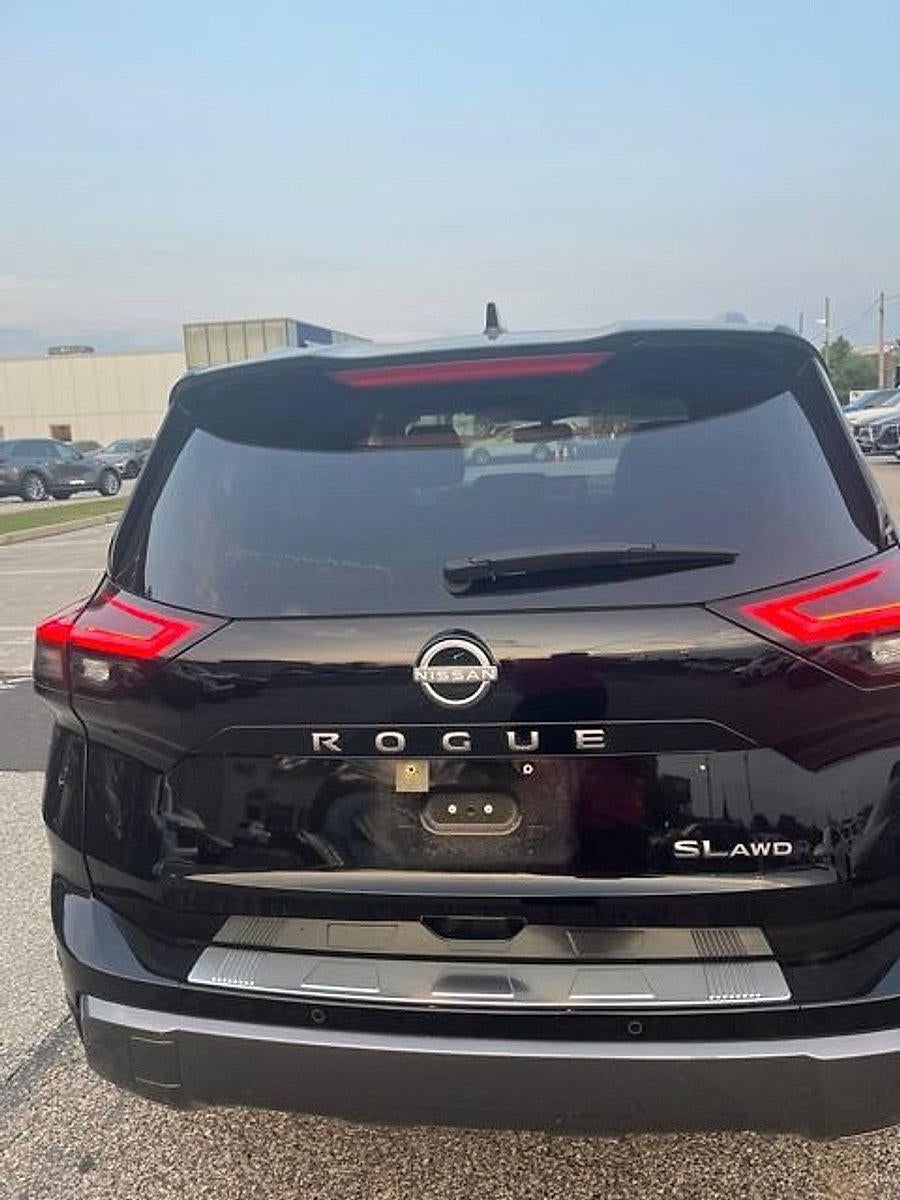 2025 Nissan Rogue AWD SL