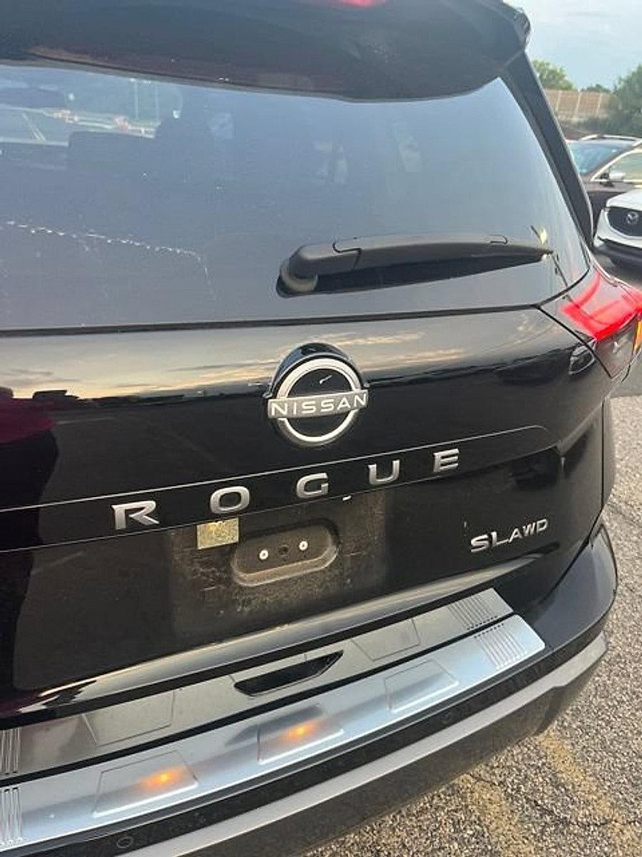 2025 Nissan Rogue AWD SL
