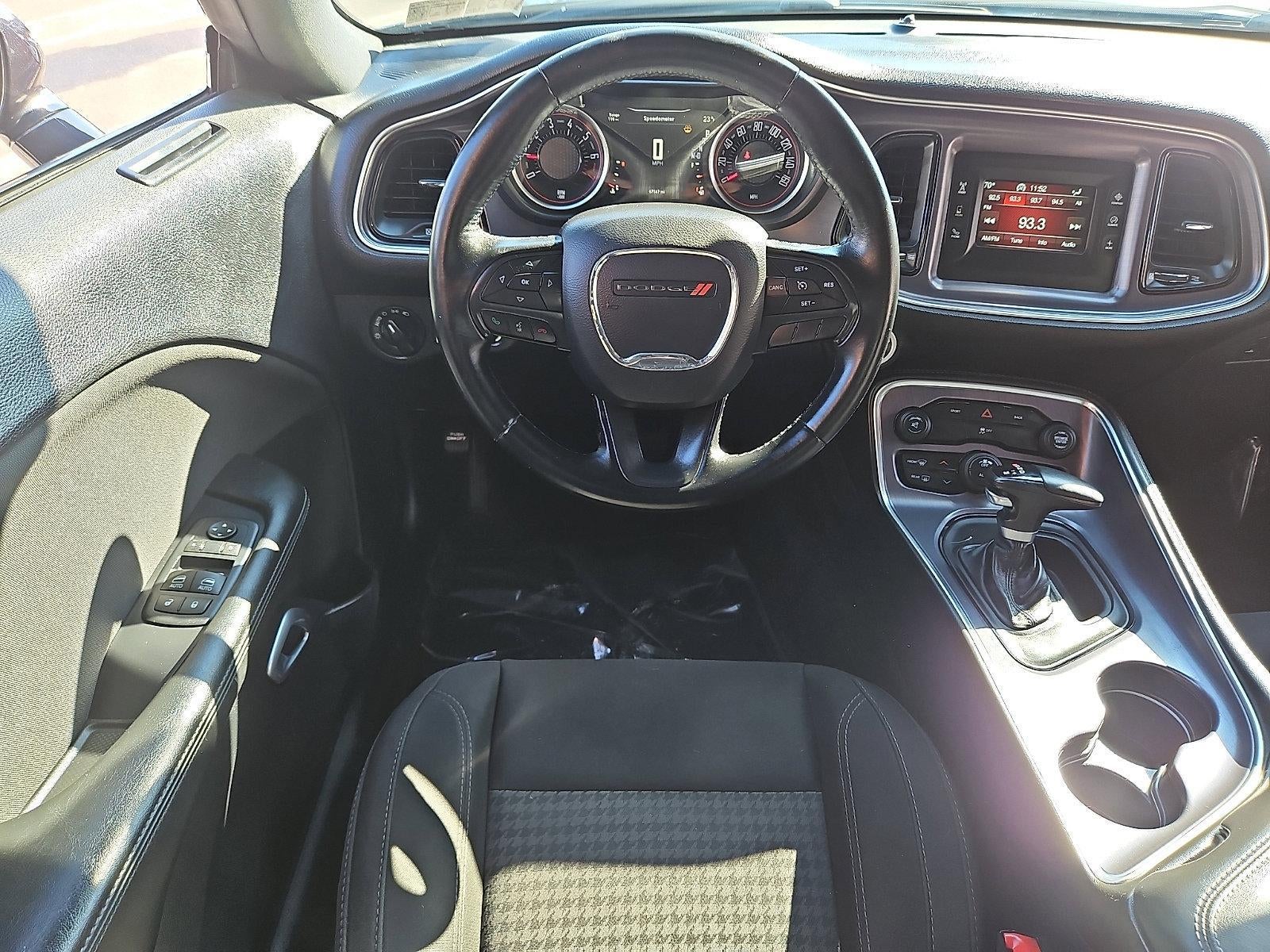 2016 Dodge Challenger 2dr Cpe SXT