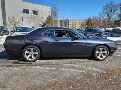 2016 Dodge Challenger 2dr Cpe SXT