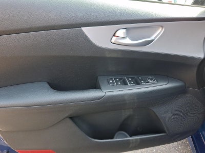 2023 Kia Forte LXS IVT