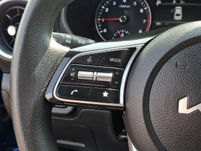 2023 Kia Forte LXS IVT