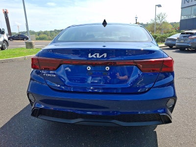 2023 Kia Forte LXS IVT