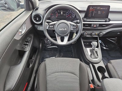 2024 Kia Forte LXS IVT