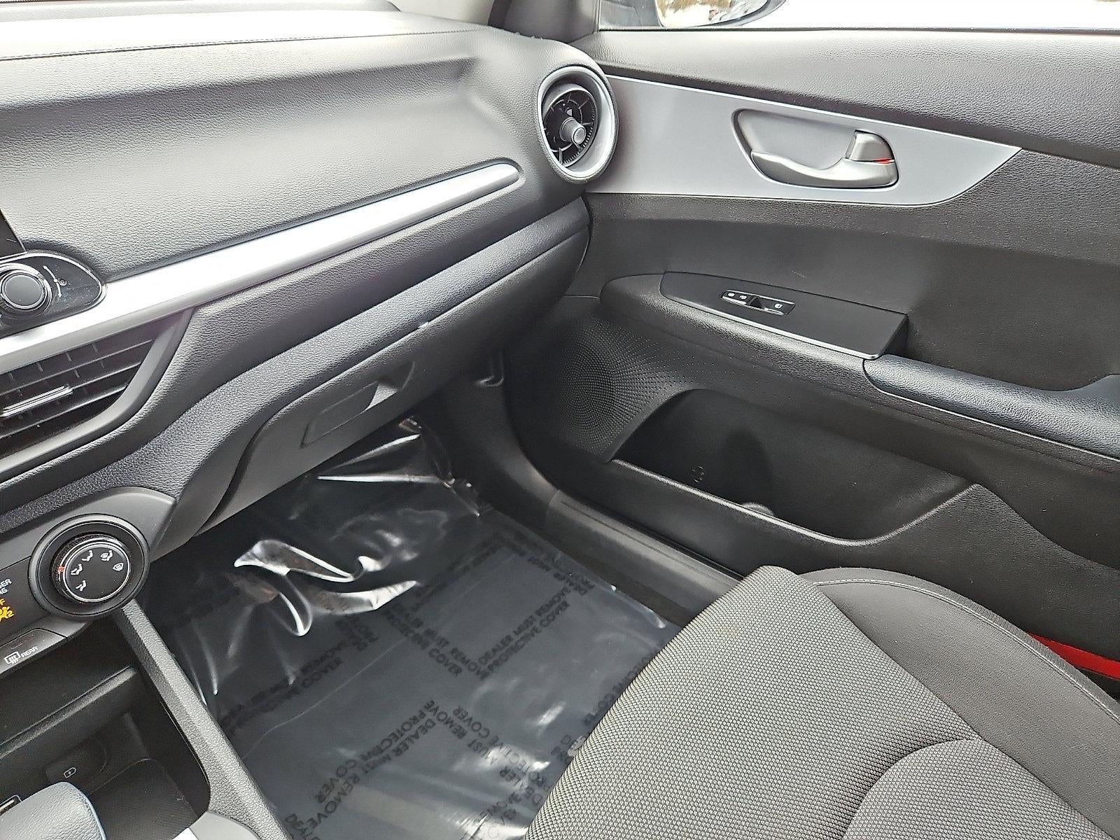 2024 Kia Forte LXS IVT