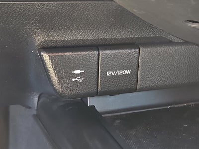 2019 Toyota Camry LE Auto (SE)