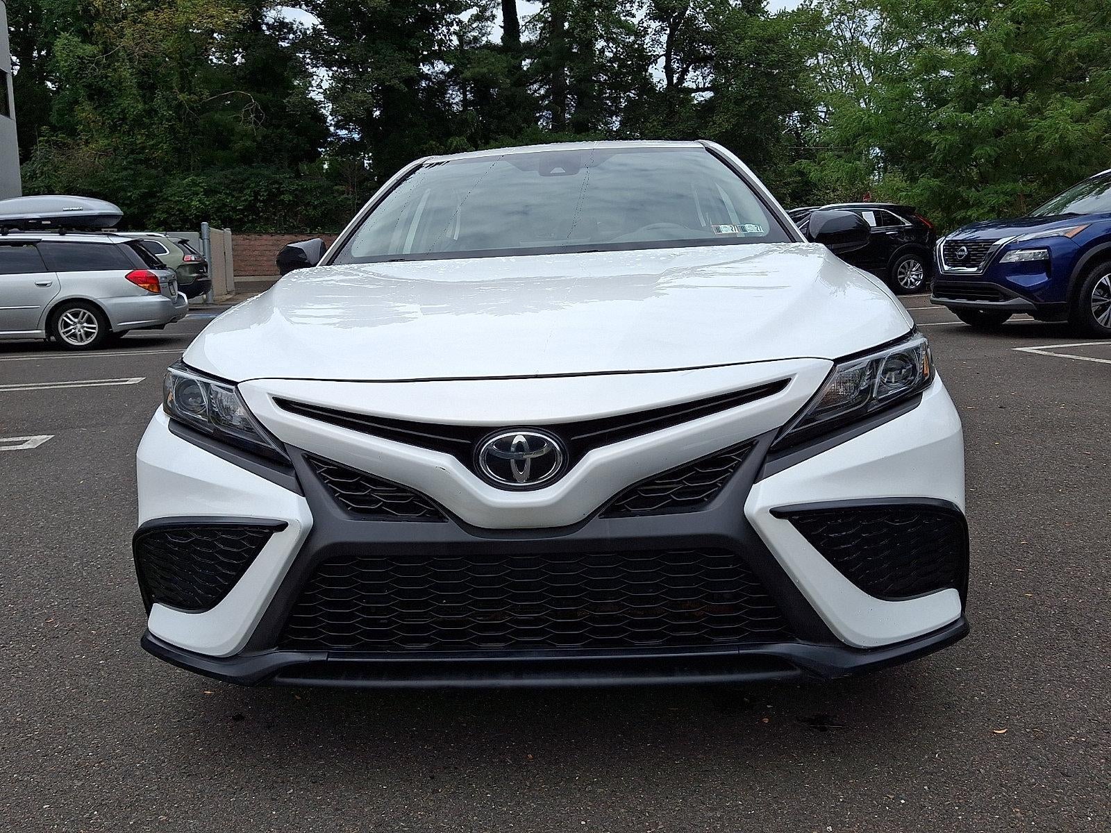 2021 Toyota Camry SE Nightshade Auto (Natl)