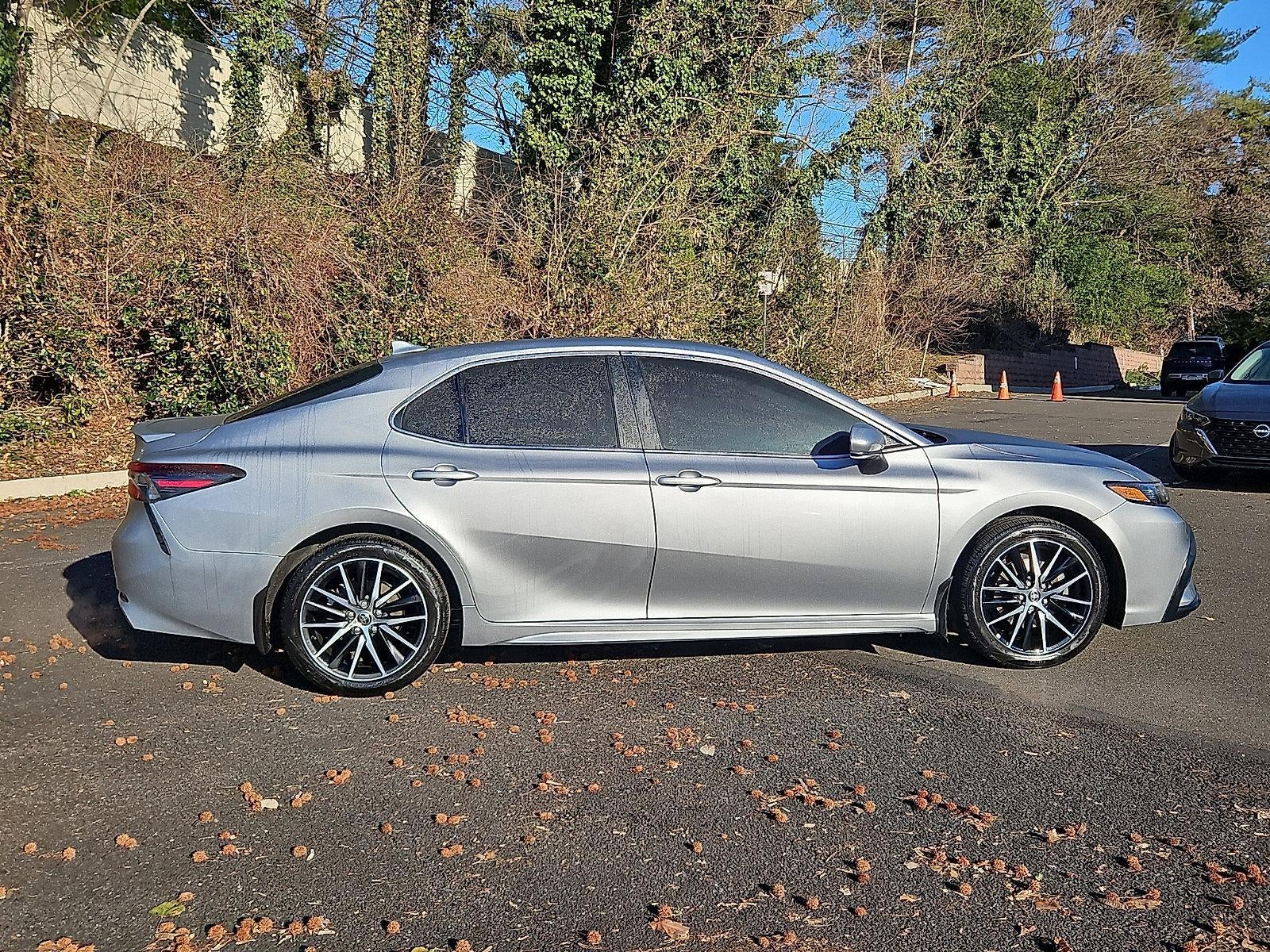 2021 Toyota Camry SE Auto (Natl)
