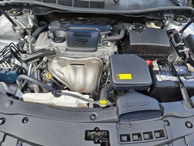2015 Toyota Camry 4dr Sdn I4 Auto LE (SE)