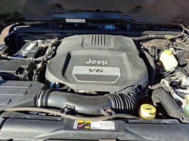 2014 Jeep Wrangler Unlimited 4WD 4dr Sahara