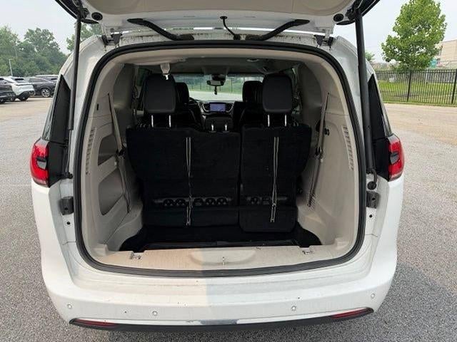 2023 Chrysler Pacifica Touring L FWD