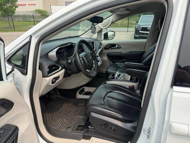 2023 Chrysler Pacifica Touring L FWD