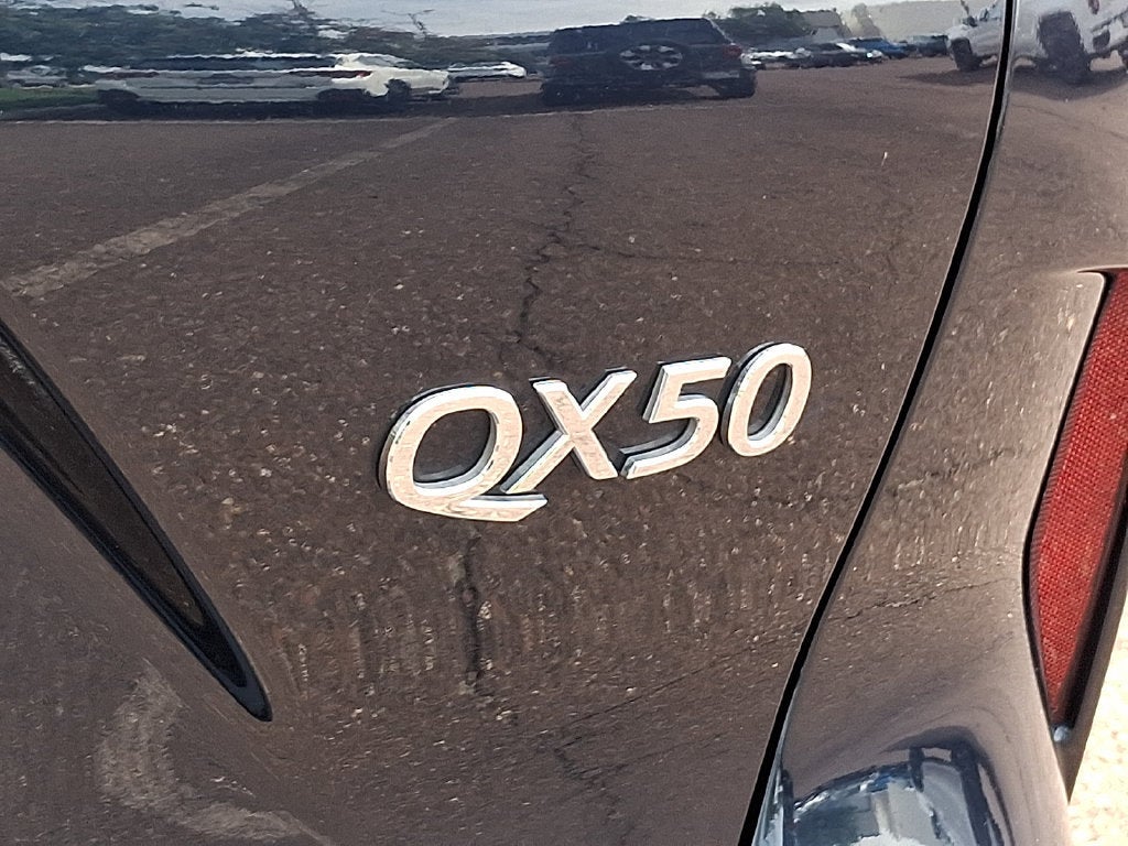 2023 INFINITI QX50 LUXE AWD