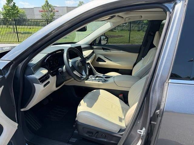 2022 INFINITI QX60 LUXE AWD