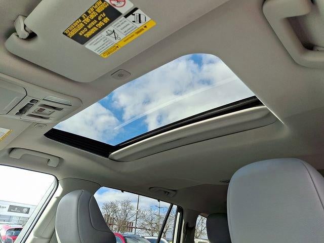 2025 Toyota Highlander XLE AWD (Natl)