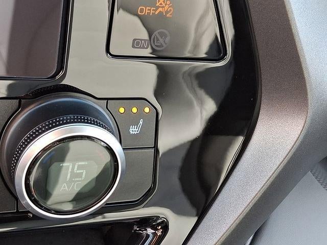 2025 Toyota Highlander XLE AWD (Natl)