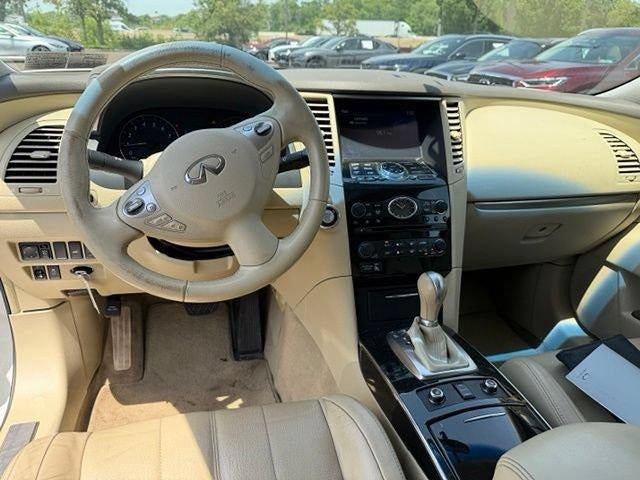 2014 INFINITI QX70 AWD 4dr