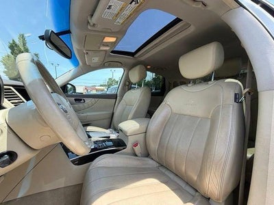 2014 INFINITI QX70 AWD 4dr
