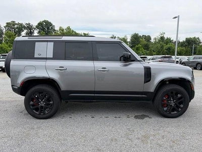 2023 Land Rover Defender 110 X-Dynamic SE AWD