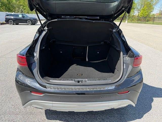 2018 INFINITI QX30 Premium AWD