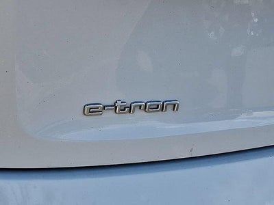2022 Audi e-tron Premium Plus quattro