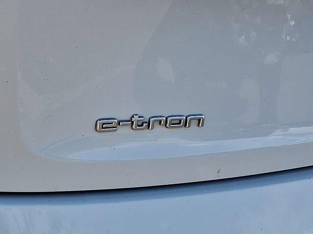 2022 Audi e-tron Premium Plus quattro