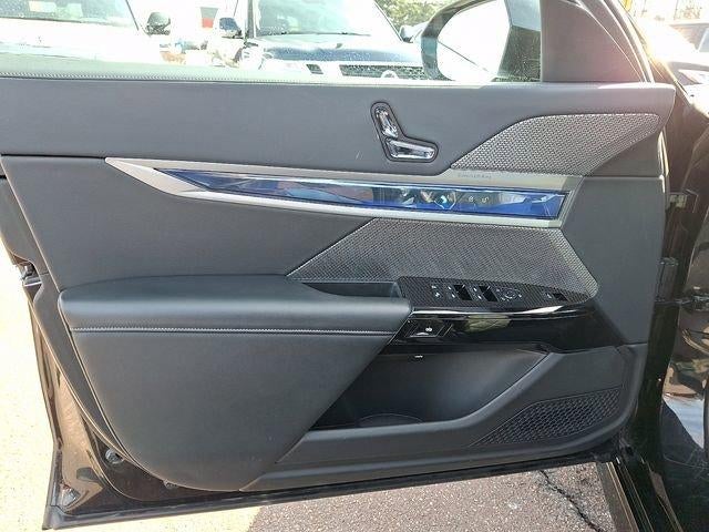 2024 BMW 740i xDrive Sedan