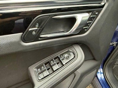 2024 Porsche Macan AWD