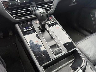 2024 Porsche Macan AWD