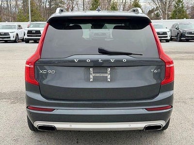 2017 Volvo XC90 T6 AWD 7-Passenger Momentum