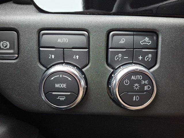 2025 GMC Sierra 1500 Crew Cab Short Box 4-Wheel Drive SLT