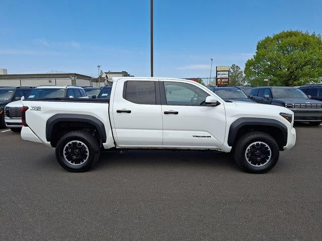 2024 Toyota Tacoma 4WD 4WD TRD Off Road Double Cab 5' Bed AT (Natl)
