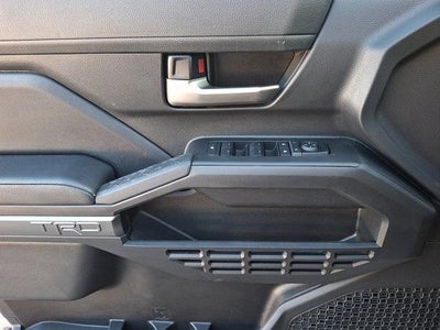 2025 Toyota Tacoma 4WD 4WD SR Double Cab 5' Bed AT (GS)