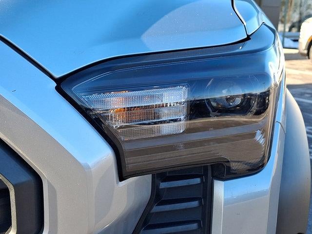 2025 Toyota Tacoma 4WD 4WD SR Double Cab 5' Bed AT (GS)