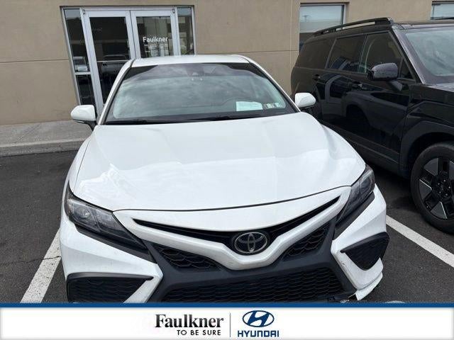 2024 Toyota Camry SE Auto (SE)