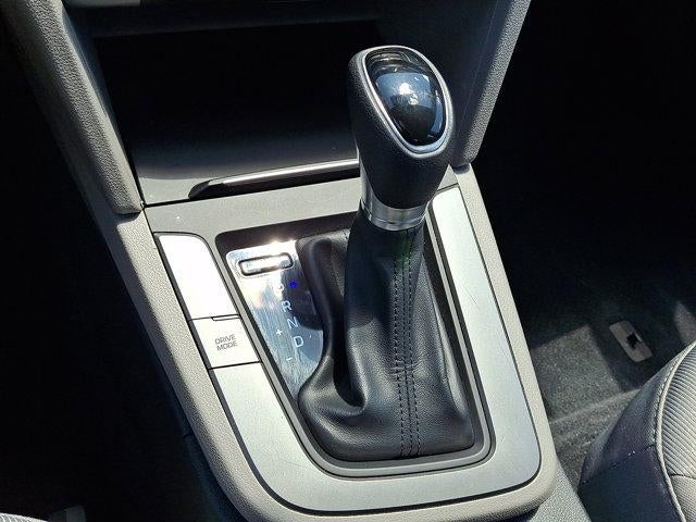 2018 Hyundai ELANTRA SEL 2.0L Auto