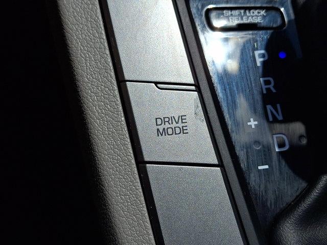 2018 Hyundai ELANTRA SEL 2.0L Auto