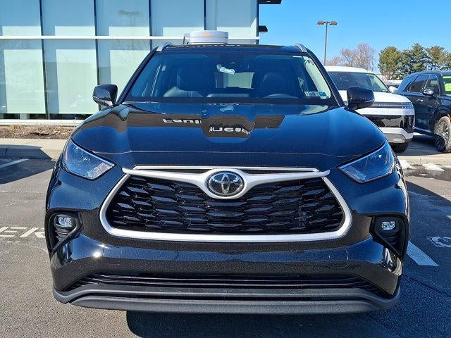 2025 Toyota Highlander XLE AWD (Natl)