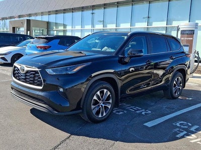 2025 Toyota Highlander XLE AWD (Natl)