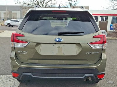 2024 Subaru Forester Premium AWD