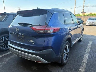 2022 Nissan Rogue AWD Platinum