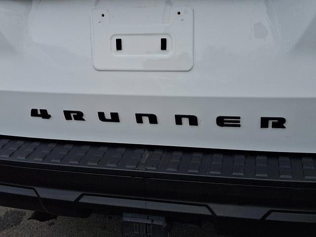 2025 Toyota 4Runner SR5 4WD (GS)