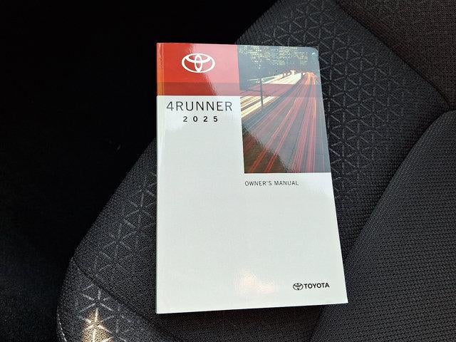 2025 Toyota 4Runner SR5 4WD (GS)