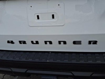 2025 Toyota 4Runner SR5 4WD (GS)