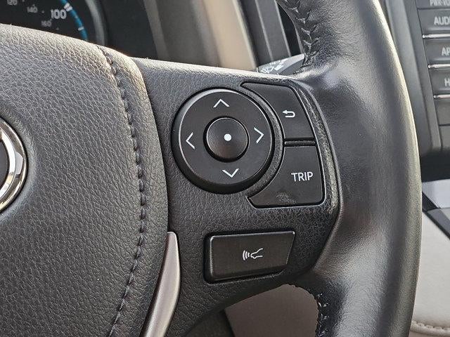 2017 Toyota RAV4 Hybrid XLE AWD (Natl)